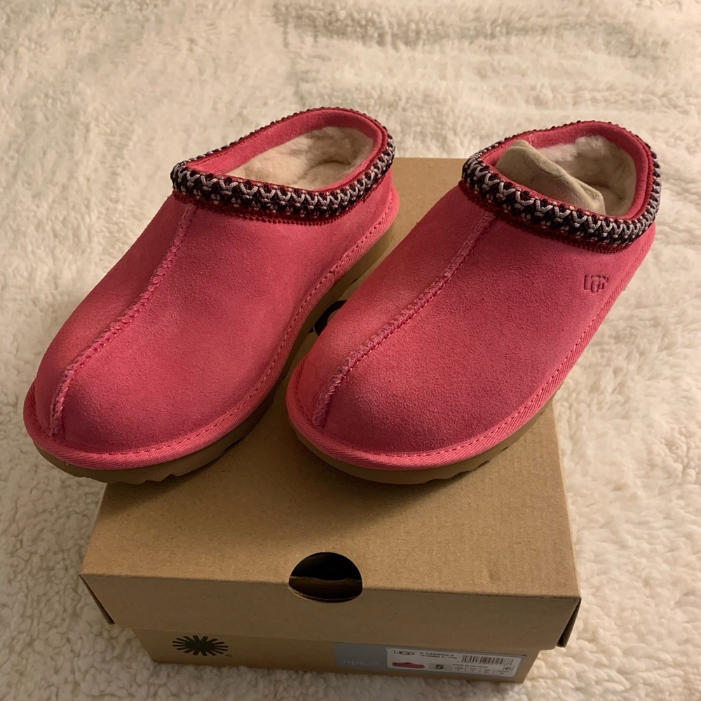 Brand NEW Ugg Slippers